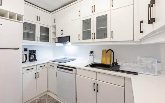 Flat With Excellent Location in Nisantasi