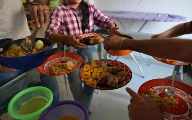 Beehive Travellers & Backpackers Hostel