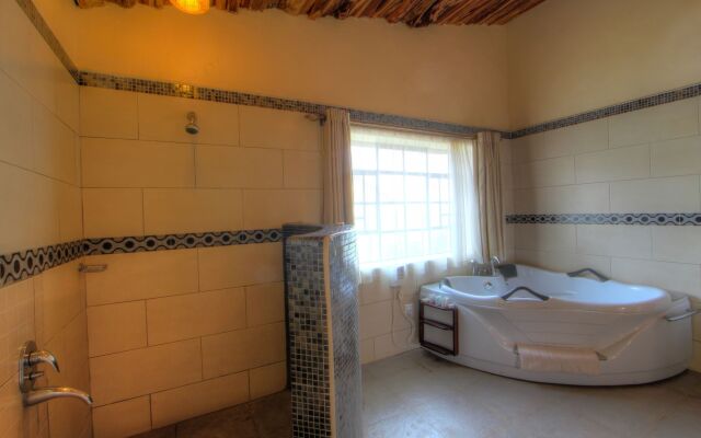 Naivasha Kongoni Lodge - Lakefront Getaway
