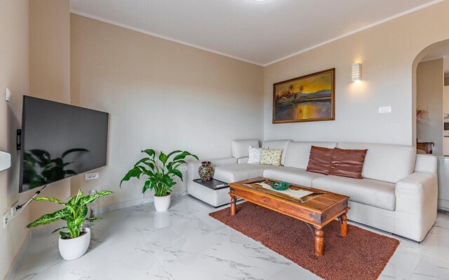 Nice Home in Vodnjan With Wifi and 3 Bedrooms