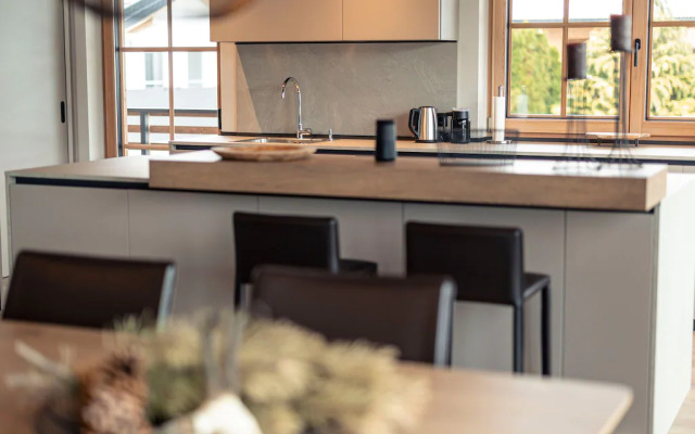 Luxury Penthouse, ski Lift Within Walking Distance