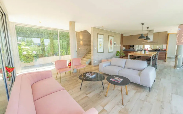 Oceana Suites Casa Las Condes