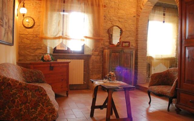 Holiday Home in Serrungarina Near the Lake