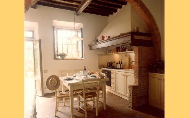 Montespertoli Apartments