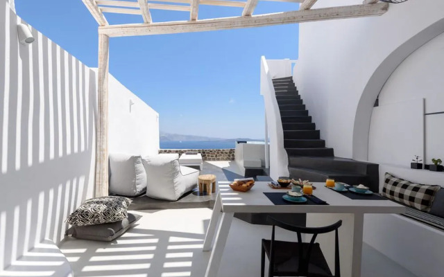 Solstice Luxury Suites