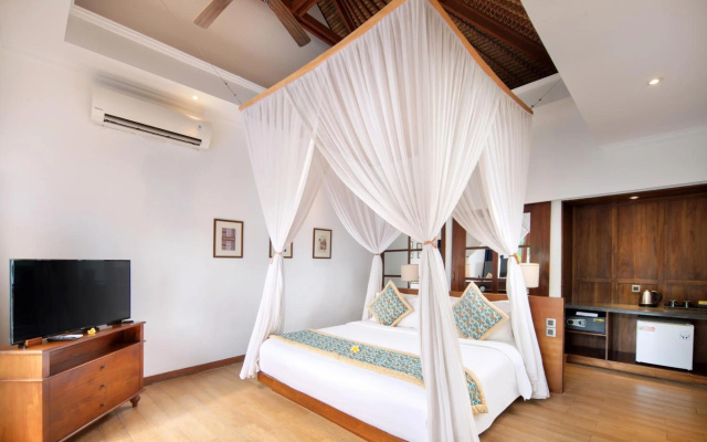 Lembongan Beach Club and Resort