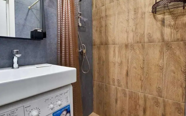 Метры в центре на Малом Николопесковском переулке 6