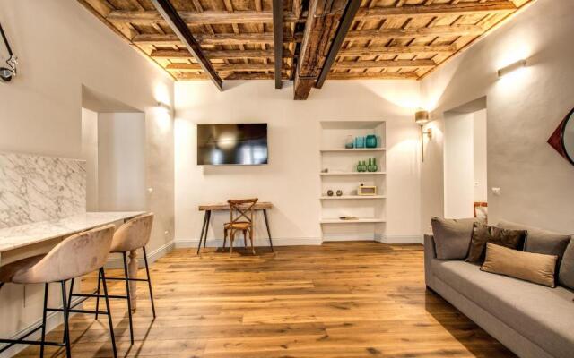 Febo Decharm apartment