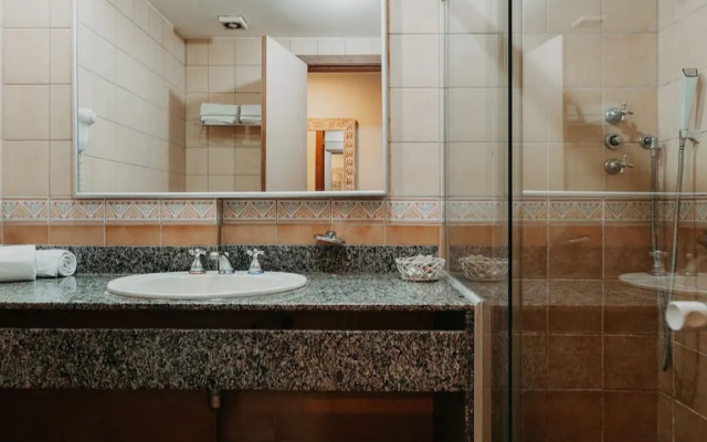 Kastel Itaipava Centro Hotel