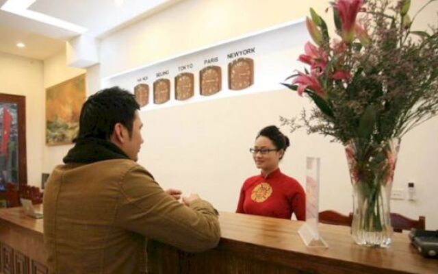 Apple Hotel