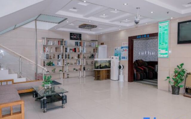 Huijia Business Hotel