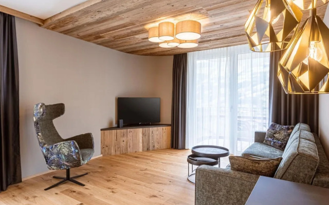 Modern Holiday Apartment With 2 Bedrooms in Fugen