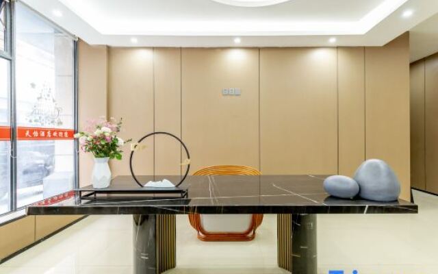 QingzhuHotel·Tianyi Select  (Shuangliu International Airport)