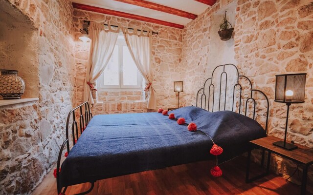 Stunning Home in Preko With 2 Bedrooms and Wifi