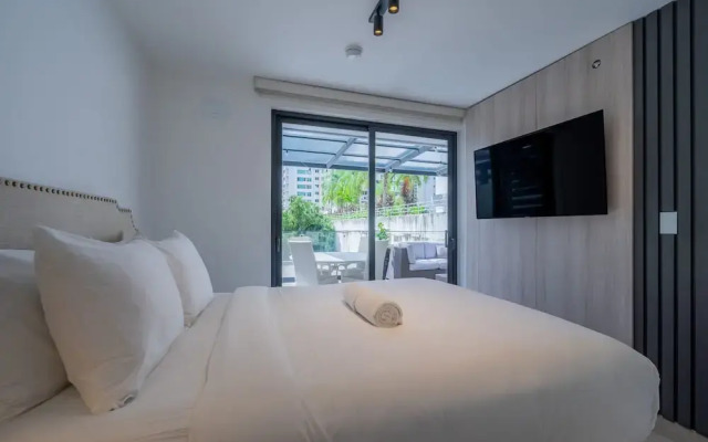 w Radiant 1BR w Modern Balcony in San Francisco