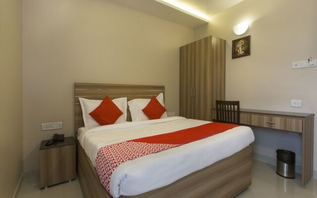 OYO 11527 Gaurav Residency