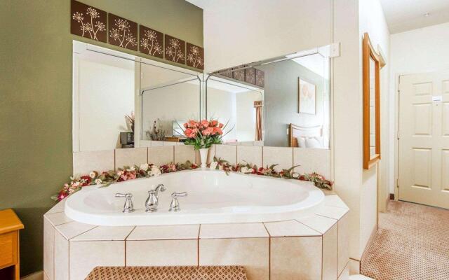 Econo Lodge Inn & Suites Rockmart