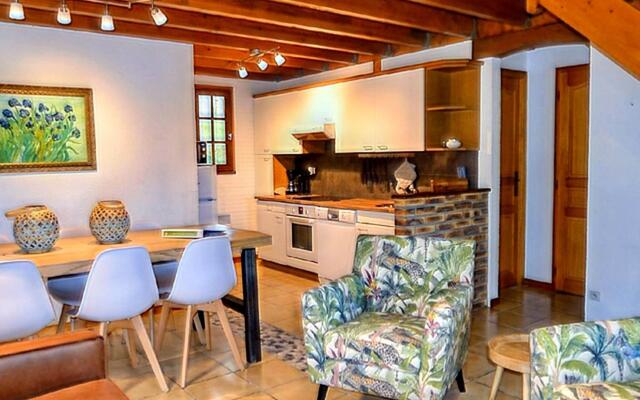 Serene Holiday Home in Cussac with Private Terrace, Barbeque