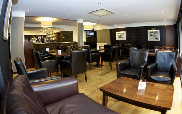 Nevis Bank Inn