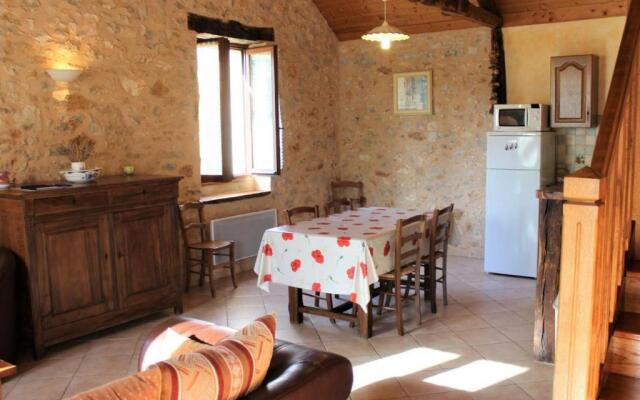 Gîte Azerat, 4 pièces, 6 personnes - FR-1-616-138