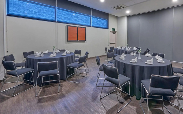 City Express by Marriott Ciudad de México La Villa