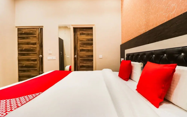 Oyo 61261 Hotel Z