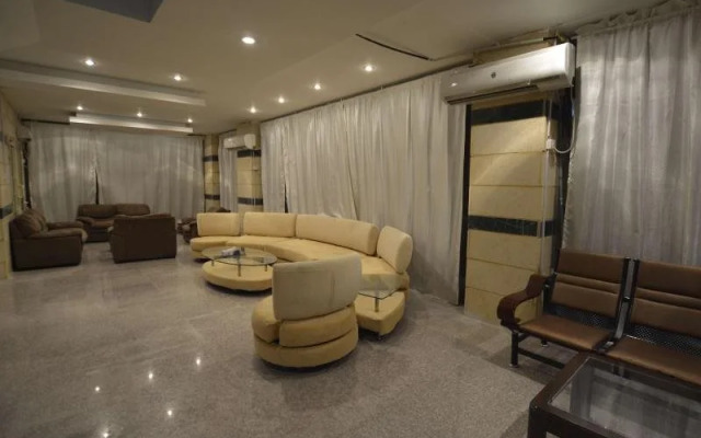 Leader Apartments