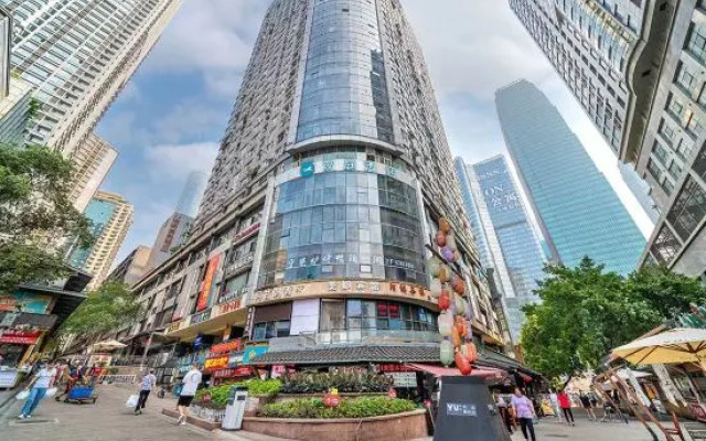 HanTing Hotel (Chongqing Jiefangbei Pedestrian Street Center)