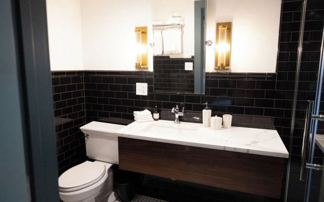 The Gas Lamp Hotel - 3BR Suite -Edison