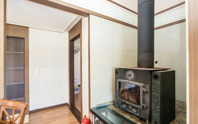 Seosan Travel & Dream Pension