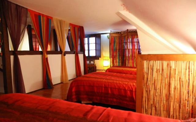 Al-Ushbuna Residence & Hostel