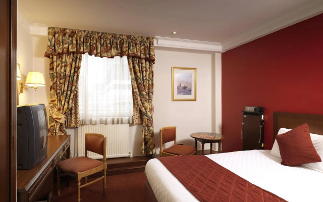 The Royal Angus Hotel