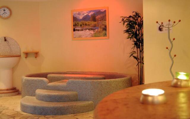 Hotel Alpine Mugon
