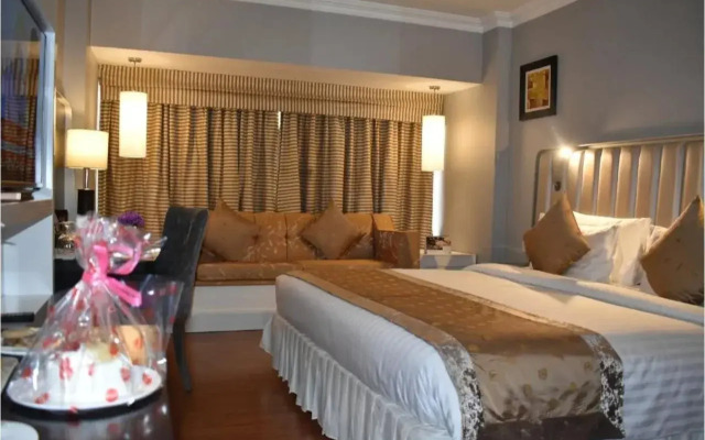Ramada Plaza by Wyndham Karachi Airport Hotel