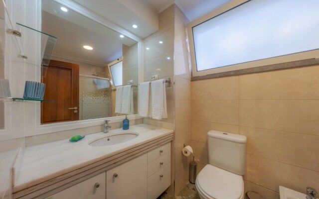 White Hill Apartment by Atlantic Holiday