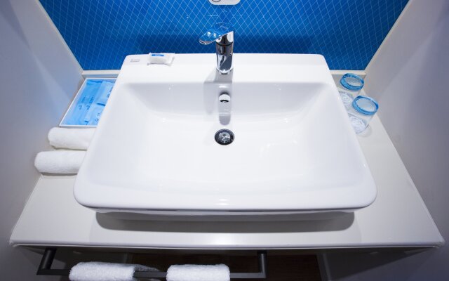 Holiday Inn Express Wuhan Optical Valley by IHG