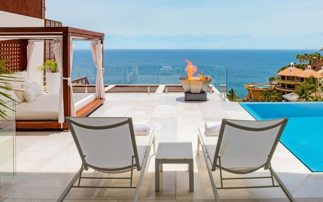 Spectacular Modern Luxury and Exceptional Amenities at Mantea Casa Cabo in Pedregal