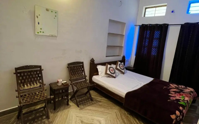 Suri Guest House