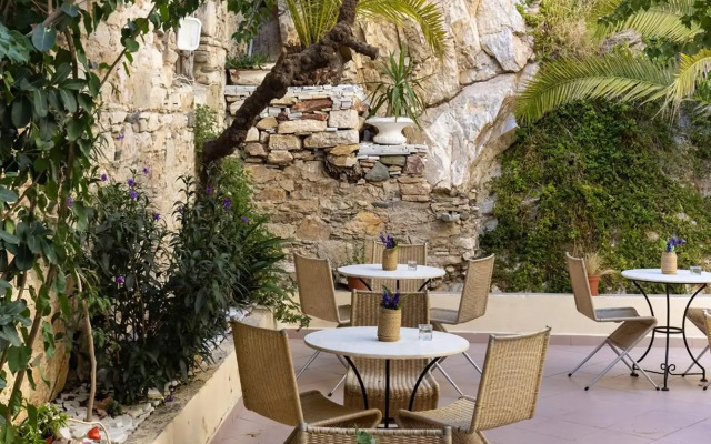 Palladion Hotel