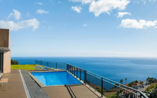 Casa Mozart II 15B in Estreito da Calheta