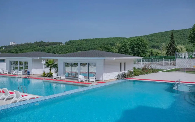 Mourouj Gloria White Palace Hotel & SPA