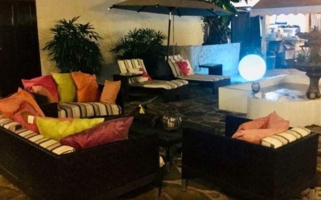 Perla Real Inn