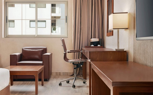 Days Hotel and Suites by Wyndham Dakar