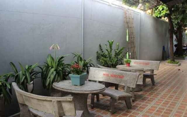 Minh Chau Hostel