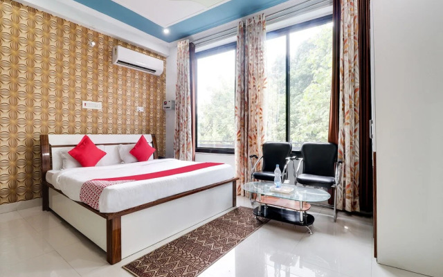 OYO 45399 Hotel Legacy Rbl