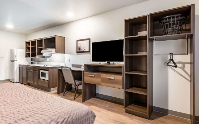 WoodSpring Suites Indianapolis Airport South