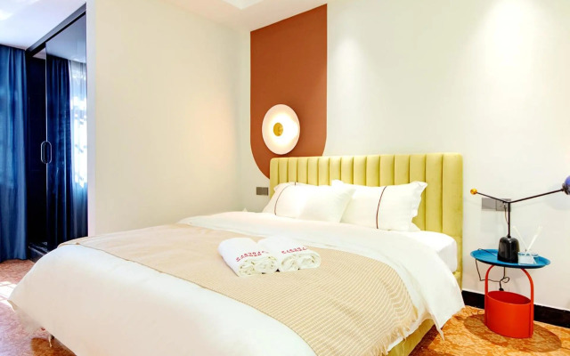 Locals Apartment House 40