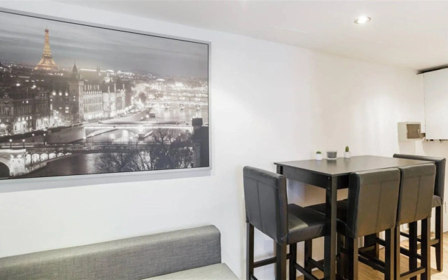 Hostel Eiffel