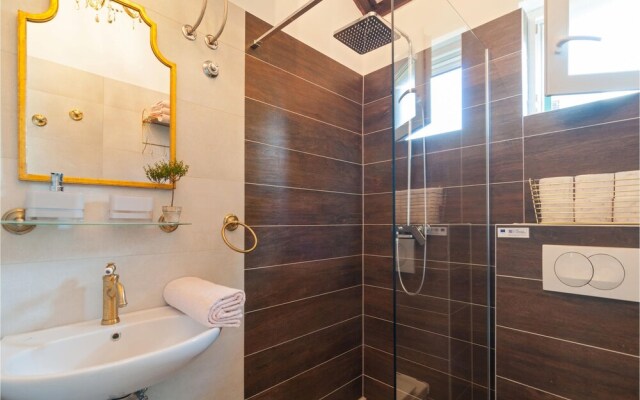 Amazing Home in Milna With Wifi and 6 Bedrooms