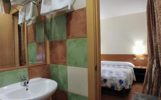 Hostal Prada Borges